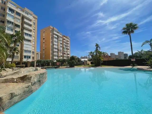 2 bedroom Flat for rent in Alicante / Alacant city with pool garage - € 1,800 (Ref: 9850782)
