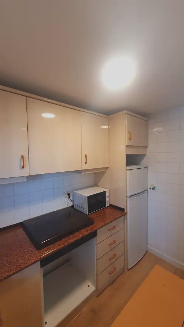 2 Zimmer Wohnung zu vermieten in Alicante / Alacant Stadt mit Pool Garage - 1.200 € (Ref: 9858973)