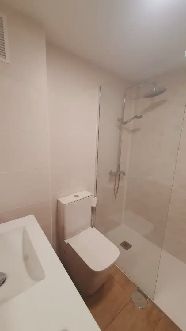 2 Zimmer Wohnung zu vermieten in Alicante / Alacant Stadt mit Pool Garage - 1.200 € (Ref: 9858973)