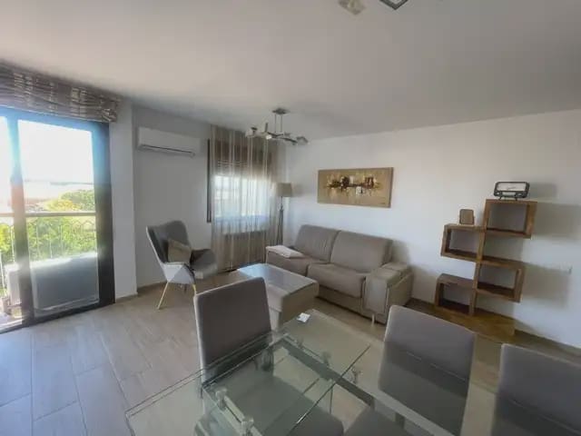 3 bedroom Flat for rent in Alicante / Alacant city - € 1,600 (Ref: 9861226)