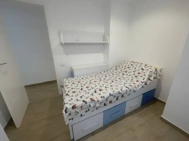 3 bedroom Flat for rent in Alicante / Alacant city - € 1,600 (Ref: 9861226)