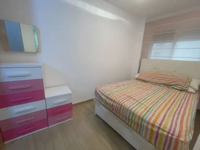 3 bedroom Flat for rent in Alicante / Alacant city - € 1,600 (Ref: 9861226)