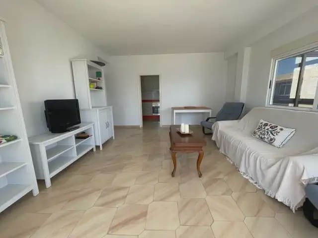 Piso de 1 habitación en Playa de Muchavista, El Campello en alquiler con piscina garaje - 1.200 € (Ref: 9863593)