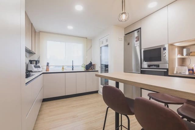 2 camera da letto Appartamento in vendita in Paus - Poligono San Blas, Alicante città con piscina garage - 308.900 € (Rif: 9863954)