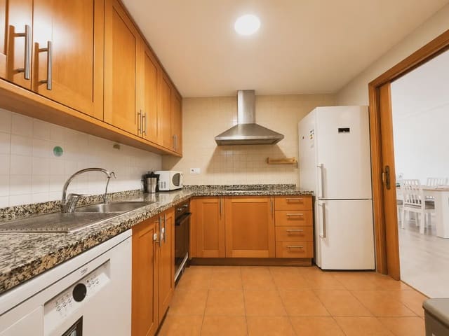 3 makuuhuone Omakotitalo vuokrattavana paikassa Muchamiel / Mutxamel mukana uima-altaan 
autotalli - 1 700 € (Ref: 9875552)
