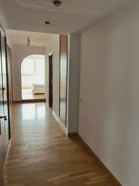 3 soveværelse Lejlighed til leje i Alicante by - € 1.650 (Ref: 9880325)