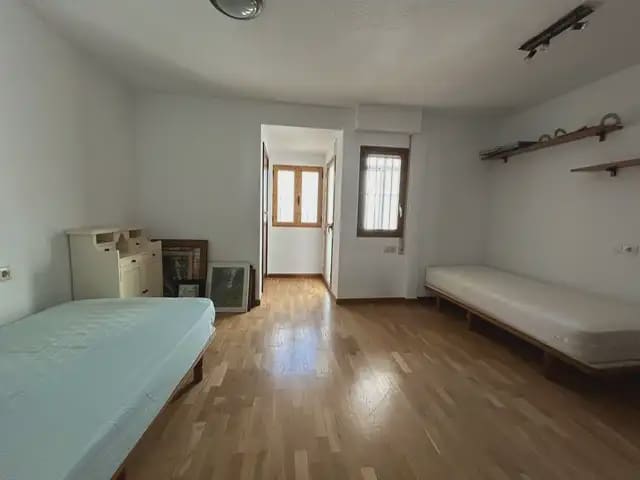 3 soveværelse Lejlighed til leje i Alicante by - € 1.650 (Ref: 9880325)