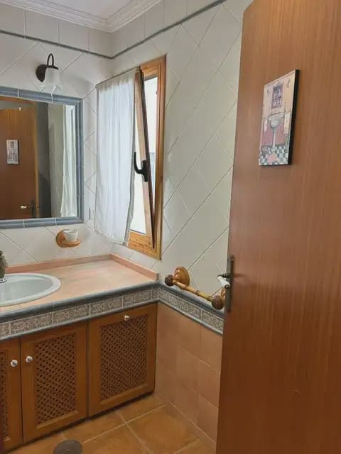 3 soveværelse Lejlighed til leje i Alicante by - € 1.650 (Ref: 9880325)