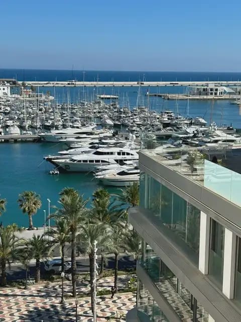 3 soveværelse Lejlighed til leje i Alicante by - € 1.650 (Ref: 9880325)