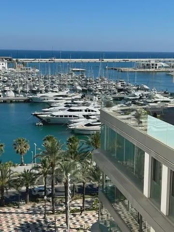 3 soveværelse Lejlighed til leje i Barrio del Centro, Alicante by - € 1.650 (Ref: 9880325)