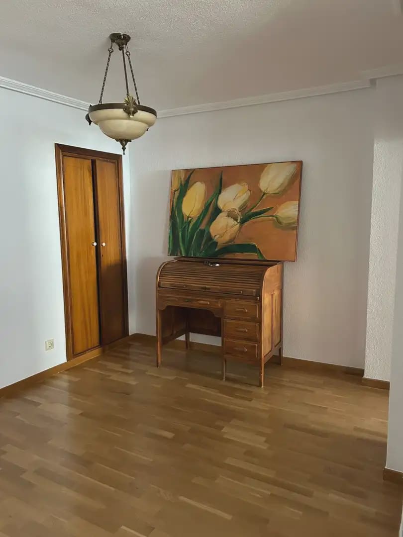 3 soveværelse Lejlighed til leje i Alicante by - € 1.650 (Ref: 9880325)