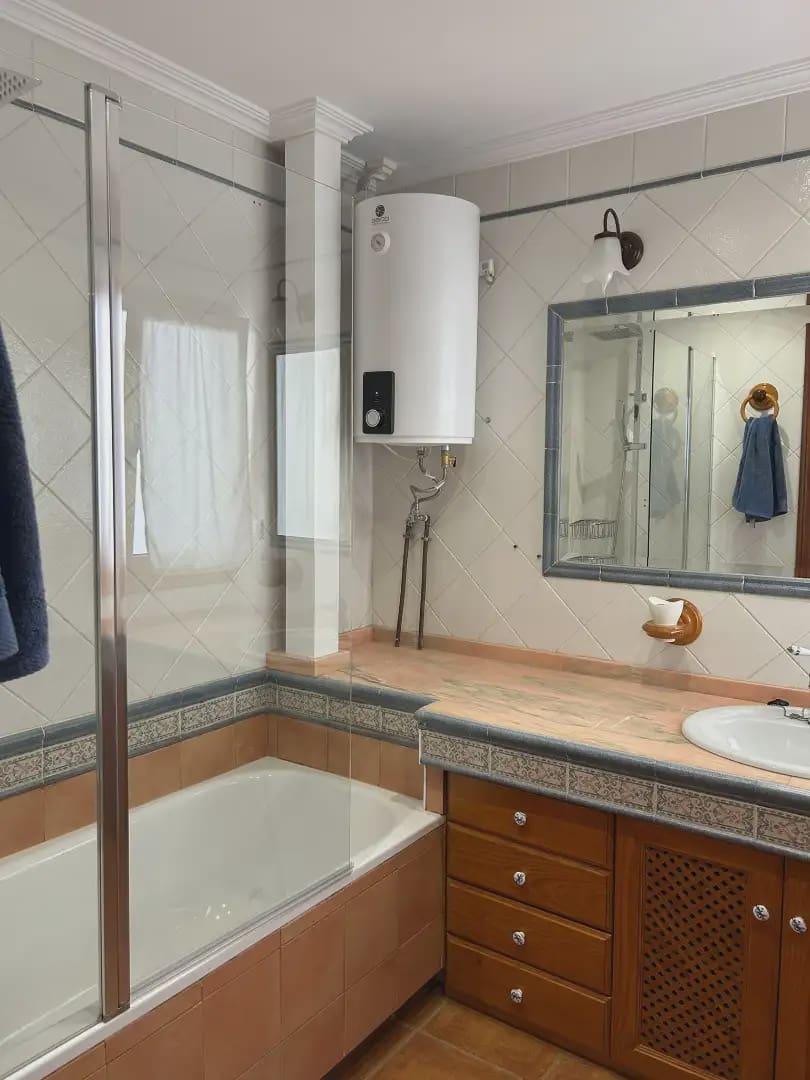 3 soveværelse Lejlighed til leje i Alicante by - € 1.650 (Ref: 9880325)