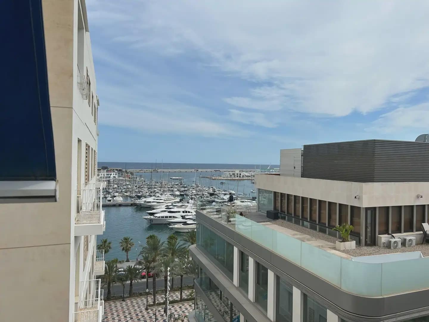 3 soveværelse Lejlighed til leje i Alicante by - € 1.650 (Ref: 9880325)
