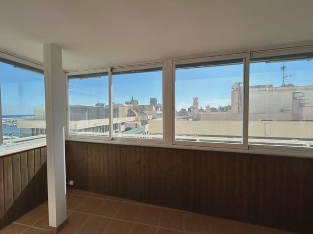 3 soveværelse Lejlighed til leje i Barrio del Centro, Alicante by - € 1.650 (Ref: 9880325)