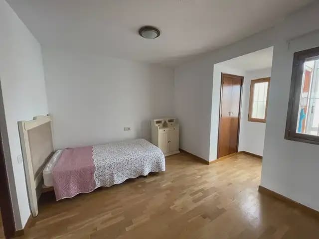 Piso de 3 habitaciones en Alicante / Alacant ciudad en alquiler - 1.650 € (Ref: 9880325)