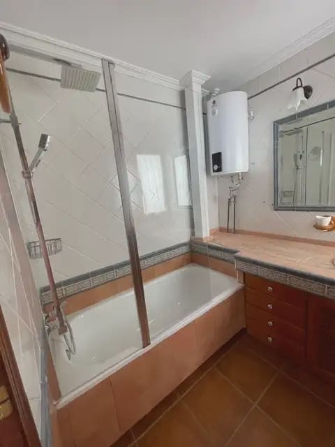 Piso de 3 habitaciones en Alicante / Alacant ciudad en alquiler - 1.650 € (Ref: 9880325)