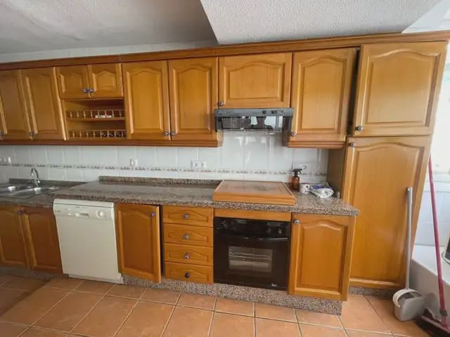 Piso de 3 habitaciones en Alicante / Alacant ciudad en alquiler - 1.650 € (Ref: 9880325)