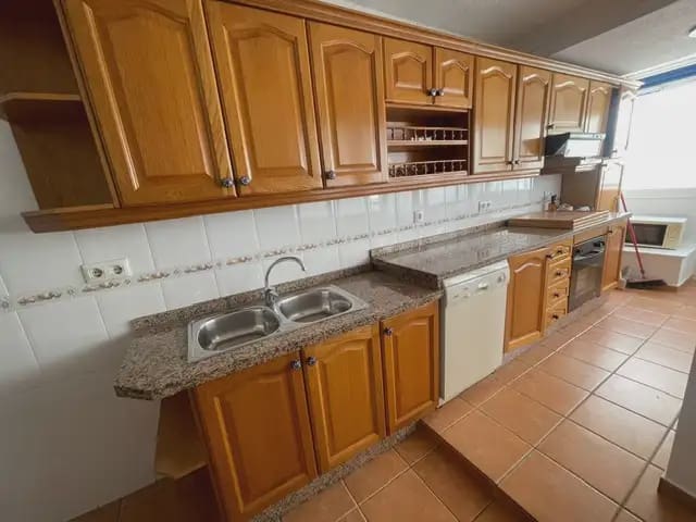 Piso de 3 habitaciones en Alicante / Alacant ciudad en alquiler - 1.650 € (Ref: 9880325)