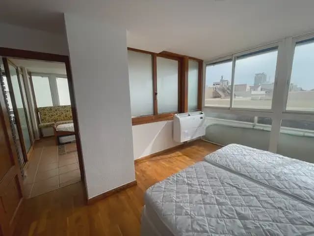 Piso de 3 habitaciones en Alicante / Alacant ciudad en alquiler - 1.650 € (Ref: 9880325)