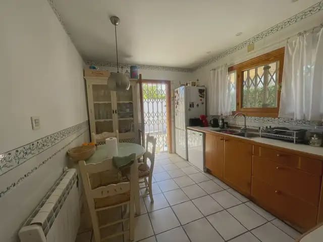 3 soveværelse Villa til salg i El Campello med swimmingpool garage - € 469.000 (Ref: 9883866)