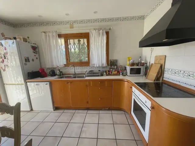 3 soveværelse Villa til salg i El Campello med swimmingpool garage - € 469.000 (Ref: 9883866)