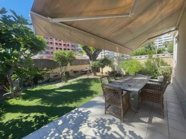 3 soveværelse Villa til salg i El Campello med swimmingpool garage - € 469.000 (Ref: 9883866)