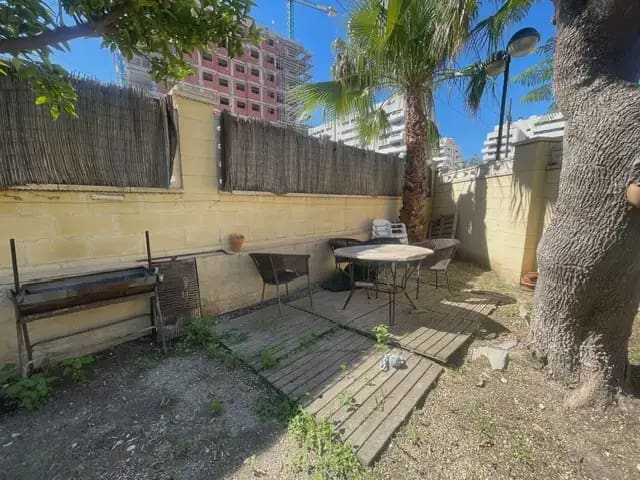 3 soveværelse Villa til salg i El Campello med swimmingpool garage - € 469.000 (Ref: 9883866)