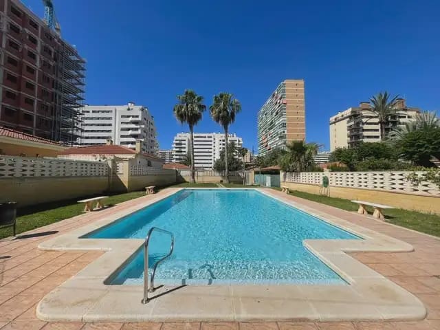 3 soveværelse Villa til salg i El Campello med swimmingpool garage - € 469.000 (Ref: 9883866)