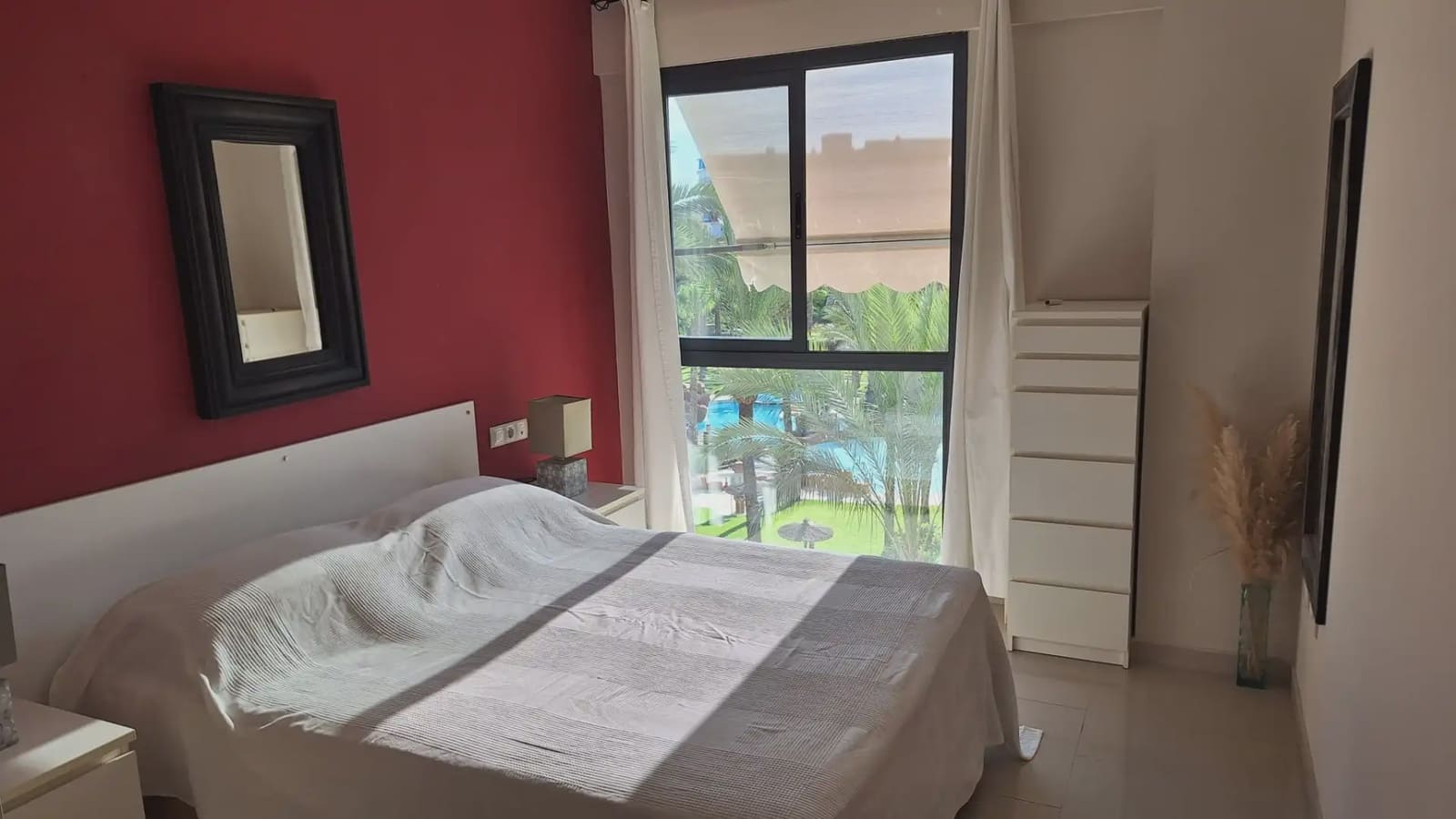 1 bedroom Flat for rent in Alicante / Alacant city with pool garage - € 1,360 (Ref: 9893298)