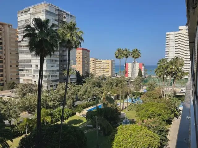 2 camera da letto Appartamento da affittare in Alicante citta con piscina garage - 900 € (Rif: 9895654)