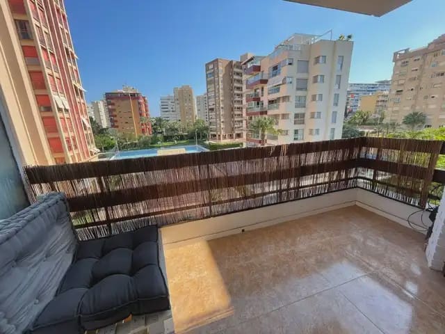 2 camera da letto Appartamento da affittare in Alicante citta con piscina garage - 900 € (Rif: 9895654)