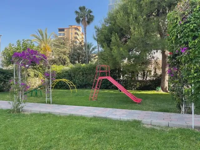 2 camera da letto Appartamento da affittare in Alicante citta con piscina garage - 900 € (Rif: 9895654)