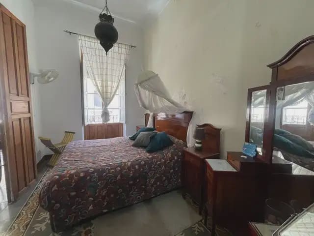 3 bedroom Flat for sale in Alicante / Alacant city - € 425,000 (Ref: 9895655)