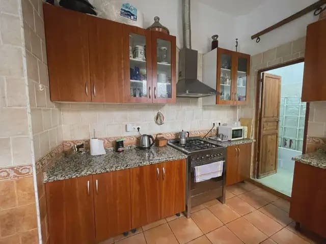 3 bedroom Flat for sale in Alicante / Alacant city - € 425,000 (Ref: 9895655)