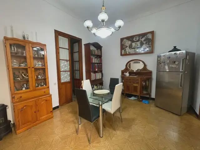 3 bedroom Flat for sale in Alicante / Alacant city - € 425,000 (Ref: 9895655)