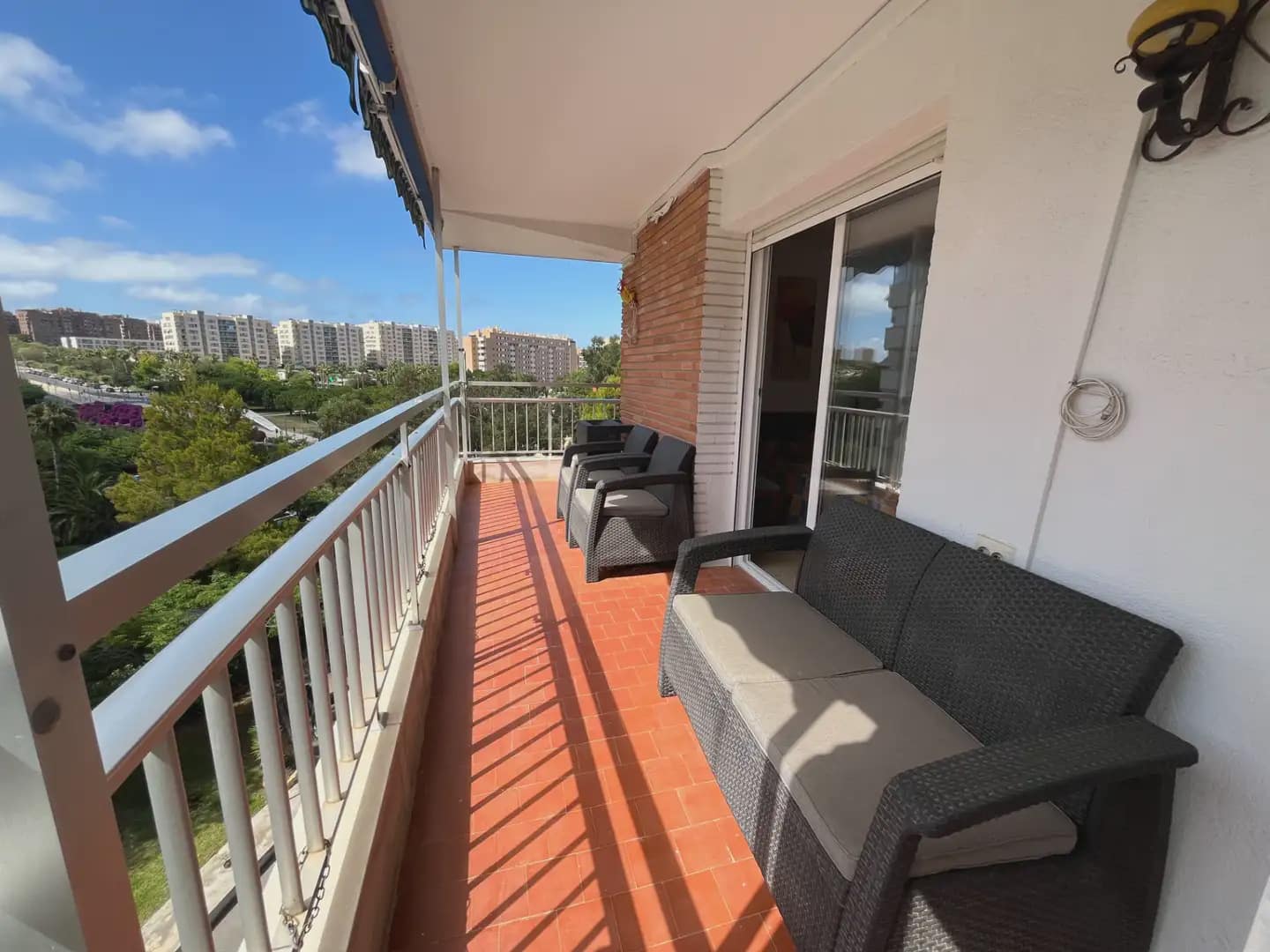 3 bedroom Flat for sale in Alicante / Alacant city with pool garage - € 370,000 (Ref: 9912273)