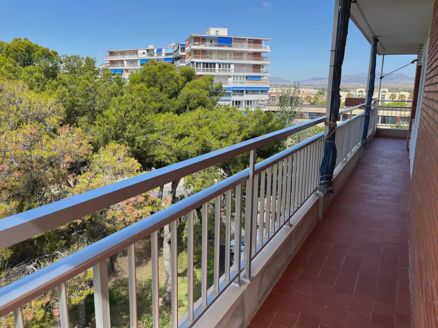 3 bedroom Flat for sale in Alicante / Alacant city with pool garage - € 370,000 (Ref: 9912273)