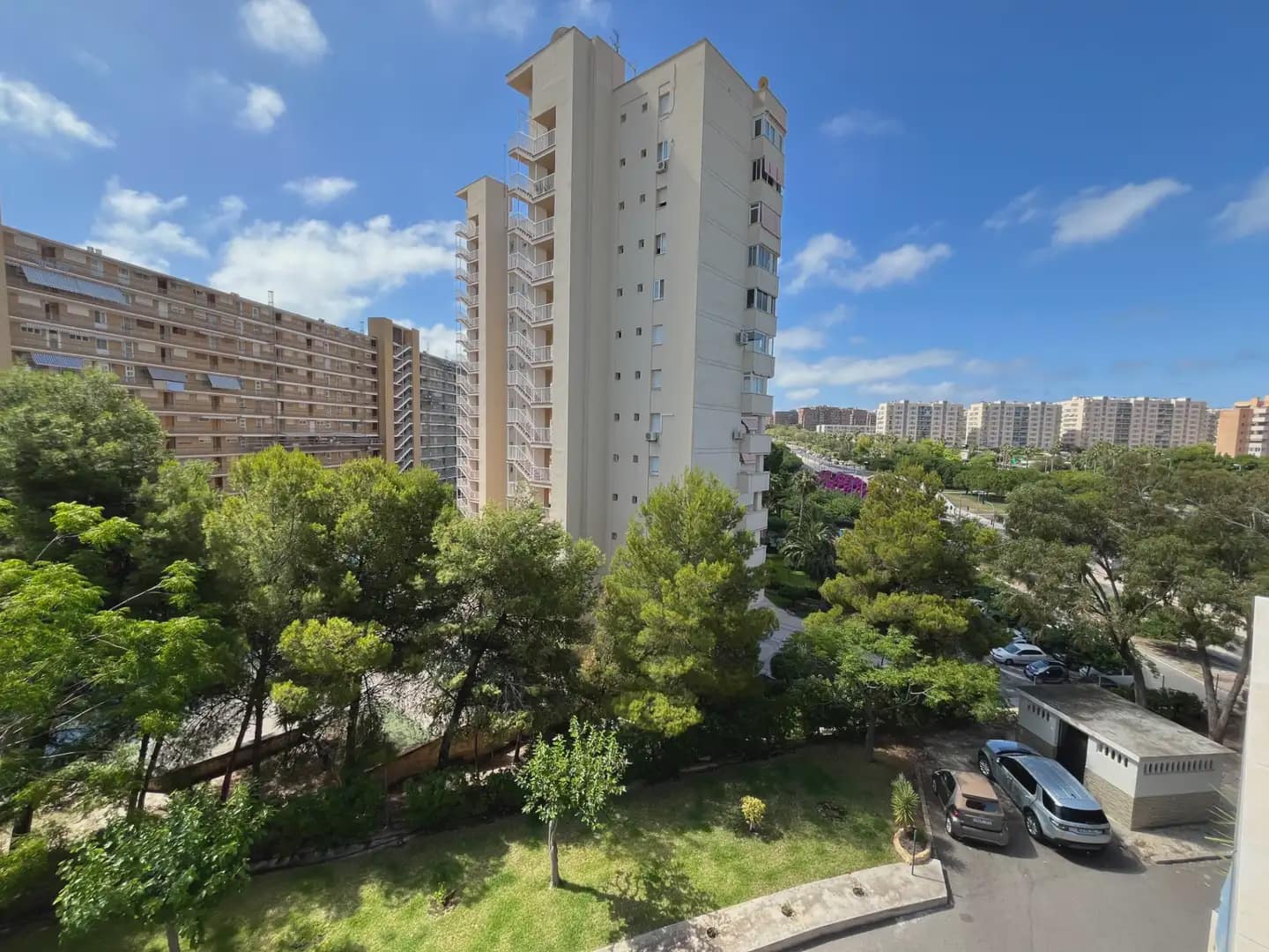 3 bedroom Flat for sale in Alicante / Alacant city with pool garage - € 370,000 (Ref: 9912273)