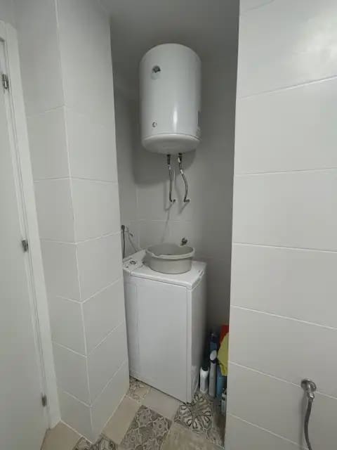 Appartement de 2 chambres à louer à Alicante ville avec piscine - 1 000 € (Ref: 9915056)
