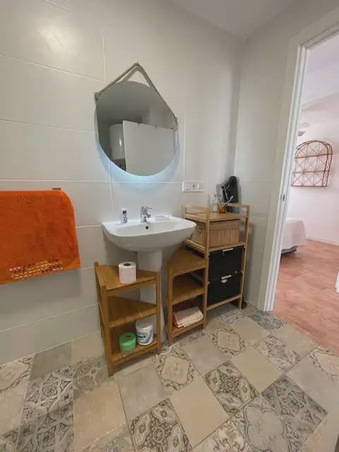Appartement de 2 chambres à louer à Alicante ville avec piscine - 1 000 € (Ref: 9915056)