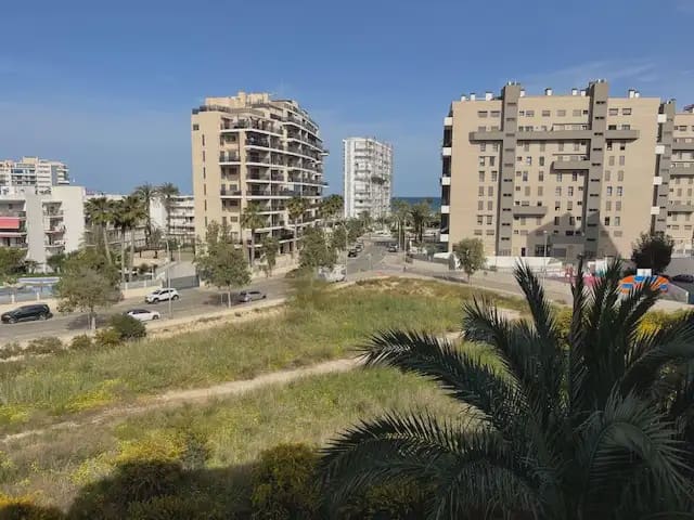 Appartement de 2 chambres à louer à Alicante ville avec piscine - 1 000 € (Ref: 9915056)