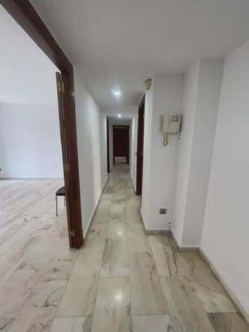 4 sovrum Lägenhet att hyra i Barrio del Centro, Alicante stad med garage - 2 000 € (Ref: 9915057)