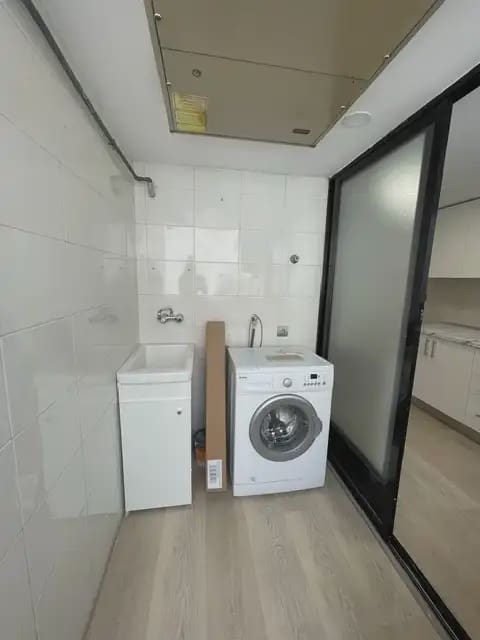 4 sovrum Lägenhet att hyra i Alicante stad med garage - 2 000 € (Ref: 9915057)