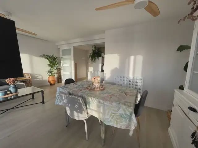 2 slaapkamer Flat te huur in Alicante stad met garage - € 1.500 (Ref: 9915058)