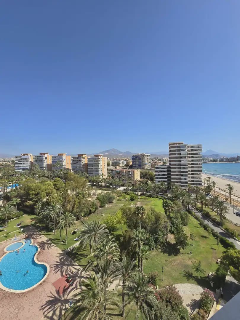 3 bedroom Flat for sale in El Campello with pool garage - € 450,000 (Ref: 9919188)