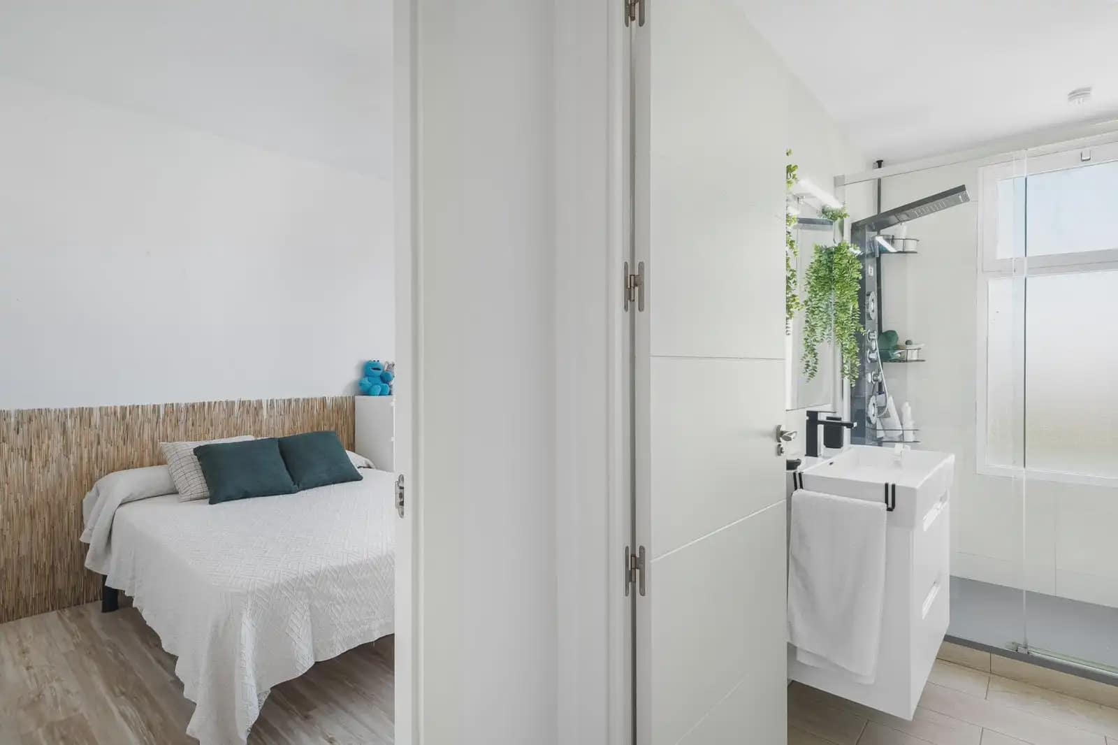 3 bedroom Flat for sale in El Campello with pool garage - € 450,000 (Ref: 9919188)