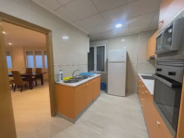 2 slaapkamer Flat te huur in PAU, Alicante stad met zwembad garage - € 1.150 (Ref: 9919190)