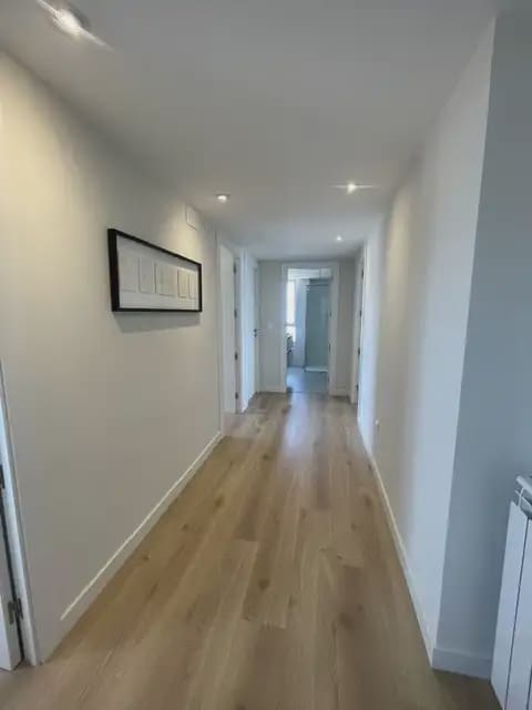 3 bedroom Flat for rent in Alicante / Alacant city with pool garage - € 2,000 (Ref: 9926589)