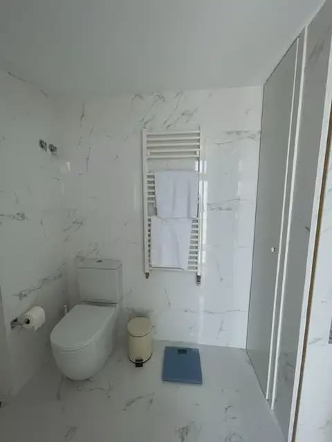 3 bedroom Flat for rent in Alicante / Alacant city with pool garage - € 2,000 (Ref: 9926589)