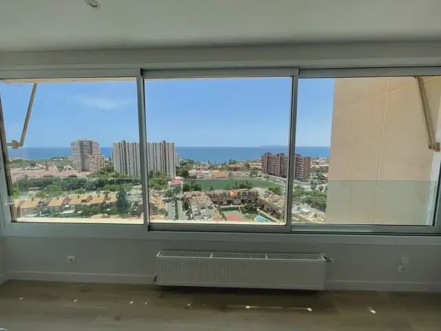 3 bedroom Flat for rent in Alicante / Alacant city with pool garage - € 2,000 (Ref: 9926589)
